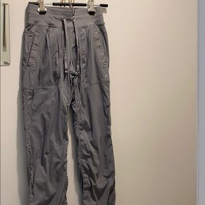 Women’s Lululemon dance studio pant unlined 4